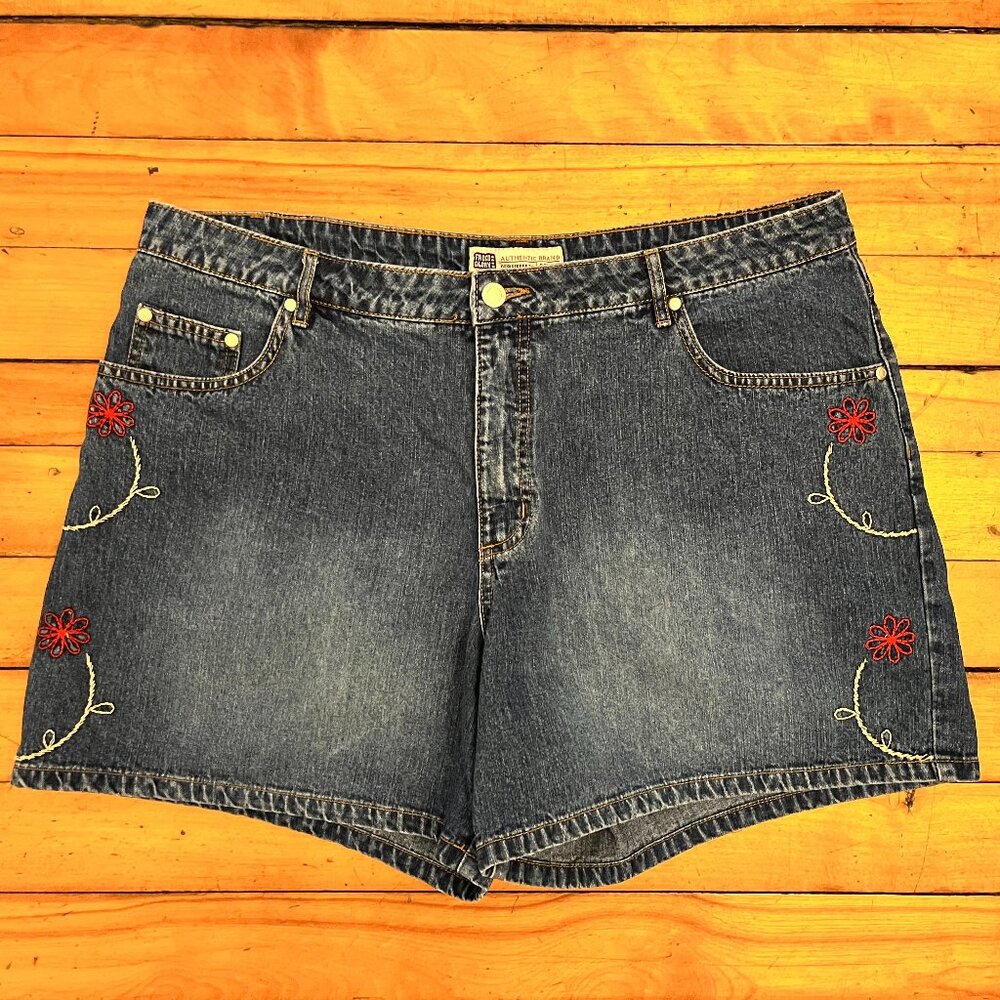 Faded Glory Embroidered Denim Jean Shorts, Size 18